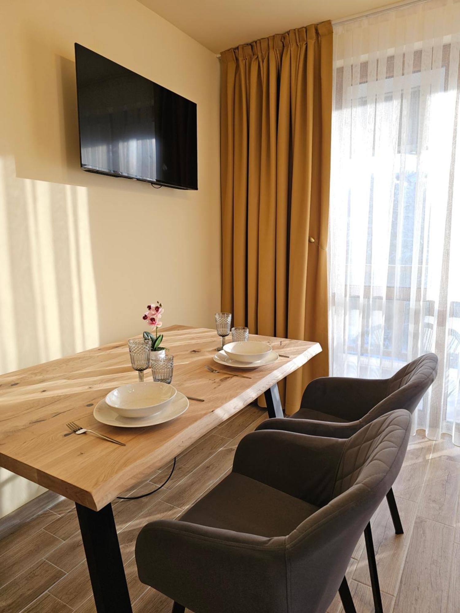 Stylish Getaway In Kosara Near Lift By Flat Mаnager Apartment *